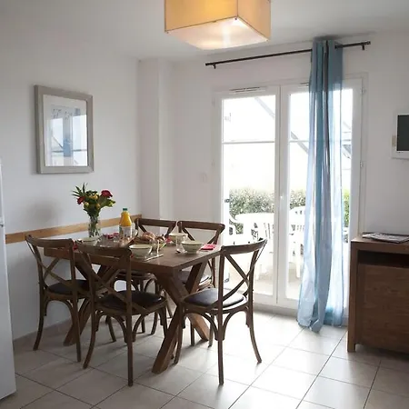 Apartahotel Vacancéole - Résidence Les Terrasses De Pentrez-plage