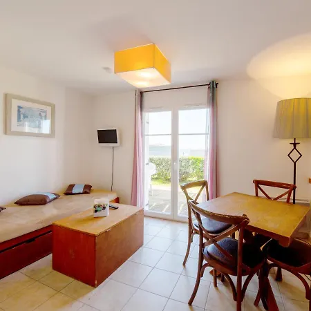 Aparthotel Vacanceole - Les Terrasses De Pentrez-plage 3*