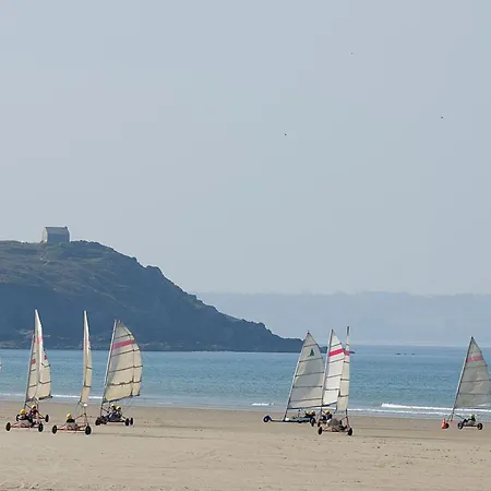 Aparthotel Vacanceole - Les Terrasses De Pentrez-plage 3*
